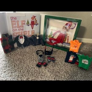 Elf on the shelf box with exclusive accessories!!